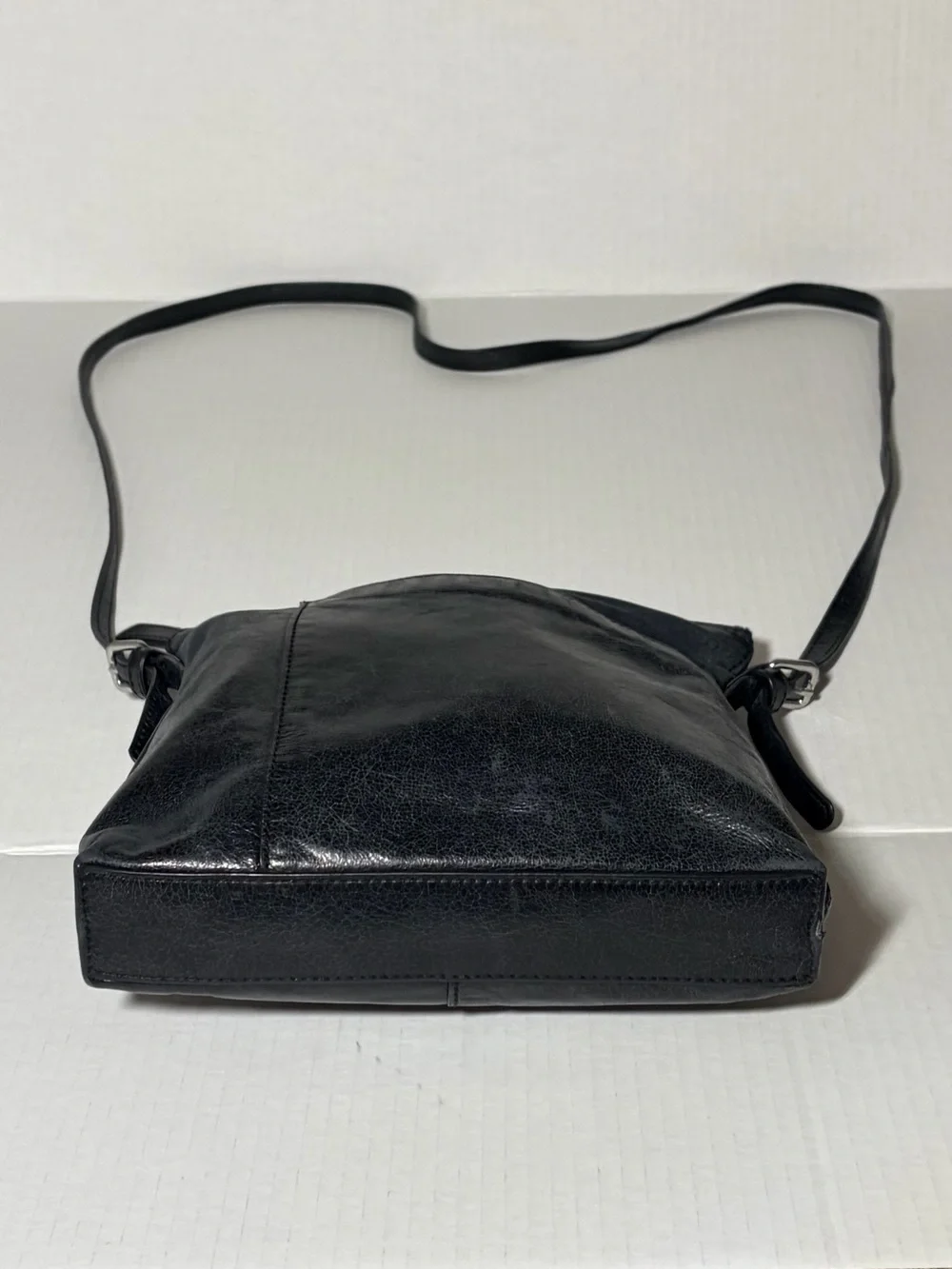 HOBO INTERNATIONAL Leather Crossbody Bag